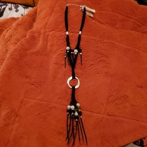 Gardenia silvertone necklace